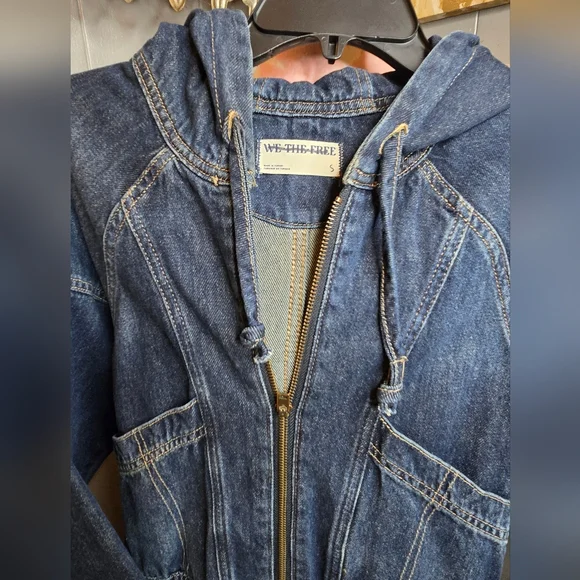 WE THE FREE Denim Jumpsuit w Hoodie - Picture 6 of 7